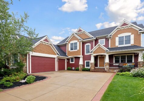 2476 Fieldstone Curve, Woodbury