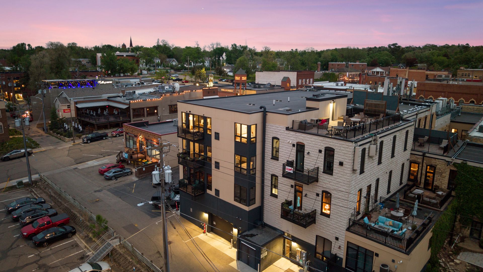 517 2nd Street #401, Hudson