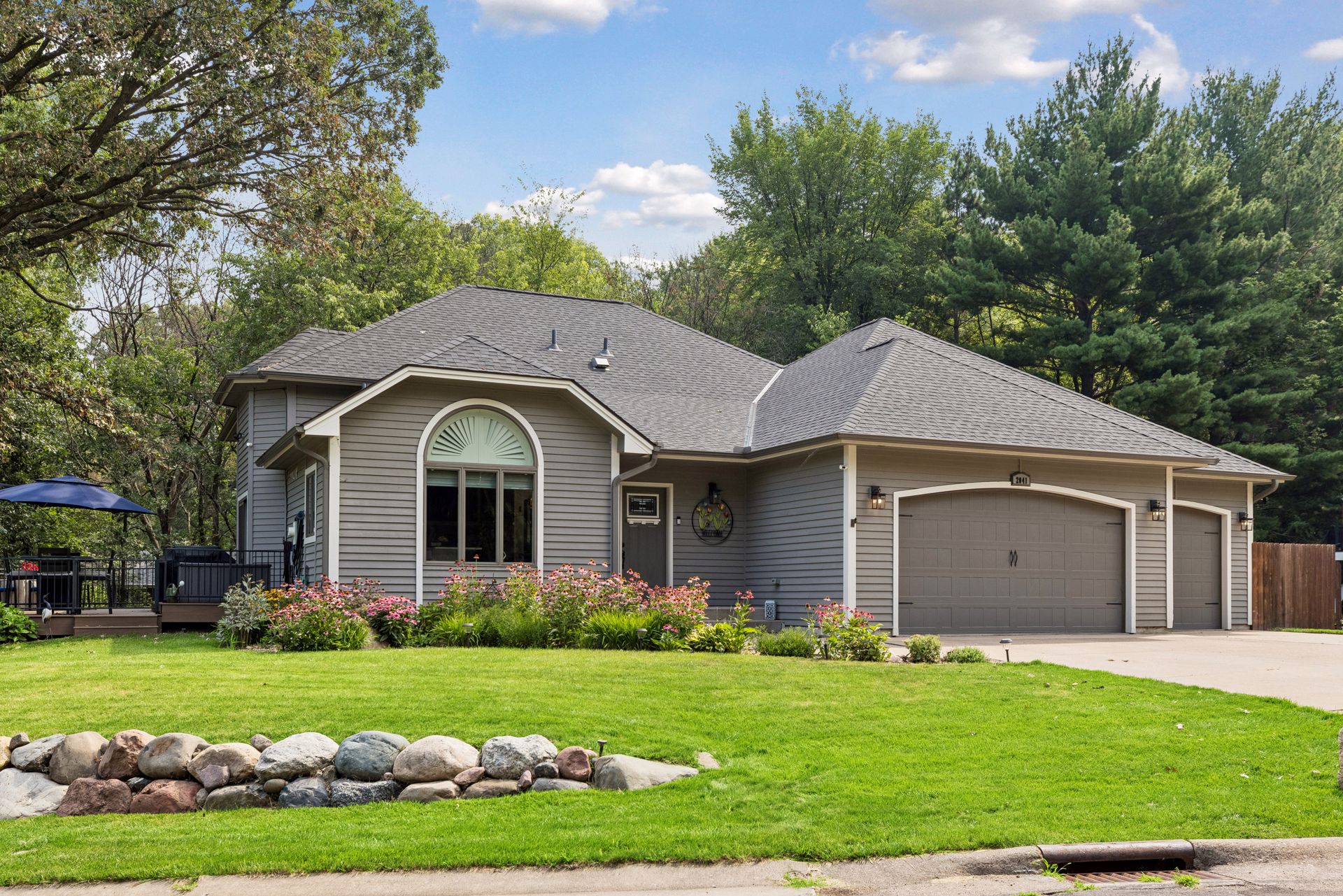 2041 Oakridge Street, Saint Paul